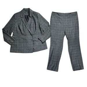Capsule Collection Luxury Plaid Gray Suit Size 14